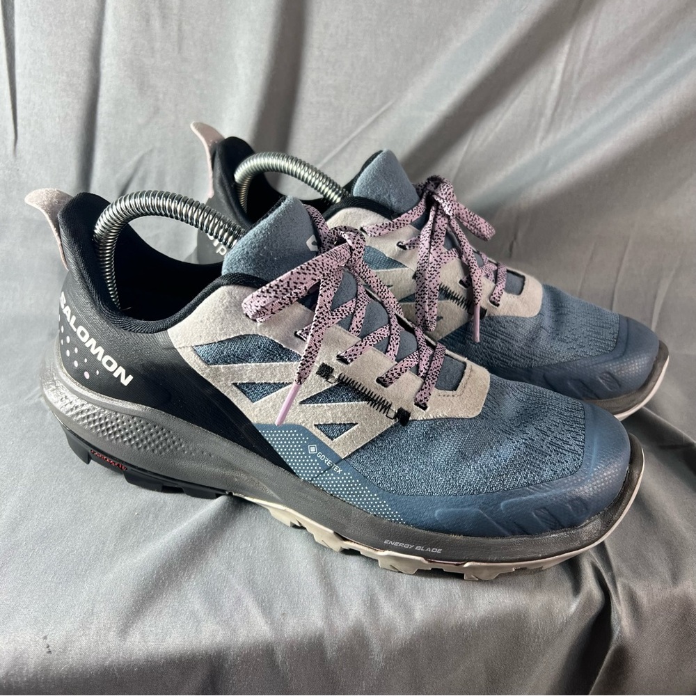 SalomonGore-Tex Women's size 7 Blue Trail Running Shoes no insoles